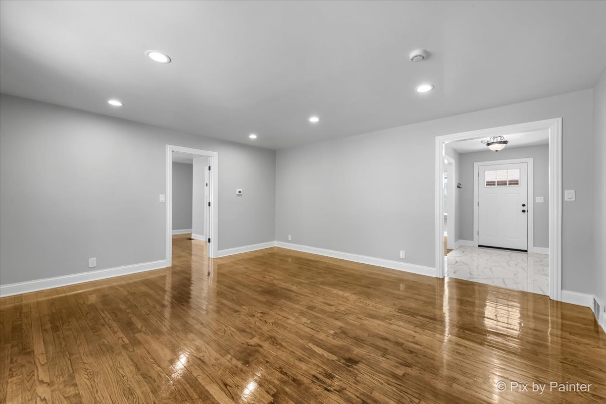 925 Ridgewood Road Rockford, IL 61107 - Photo 17 of 58 Gallery Image 17