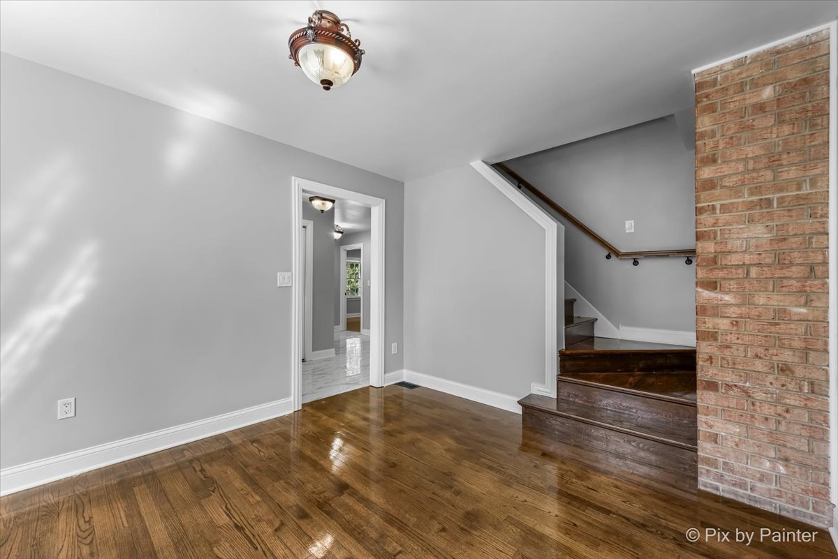 925 Ridgewood Road Rockford, IL 61107 - Photo 9 of 58 Gallery Image 9