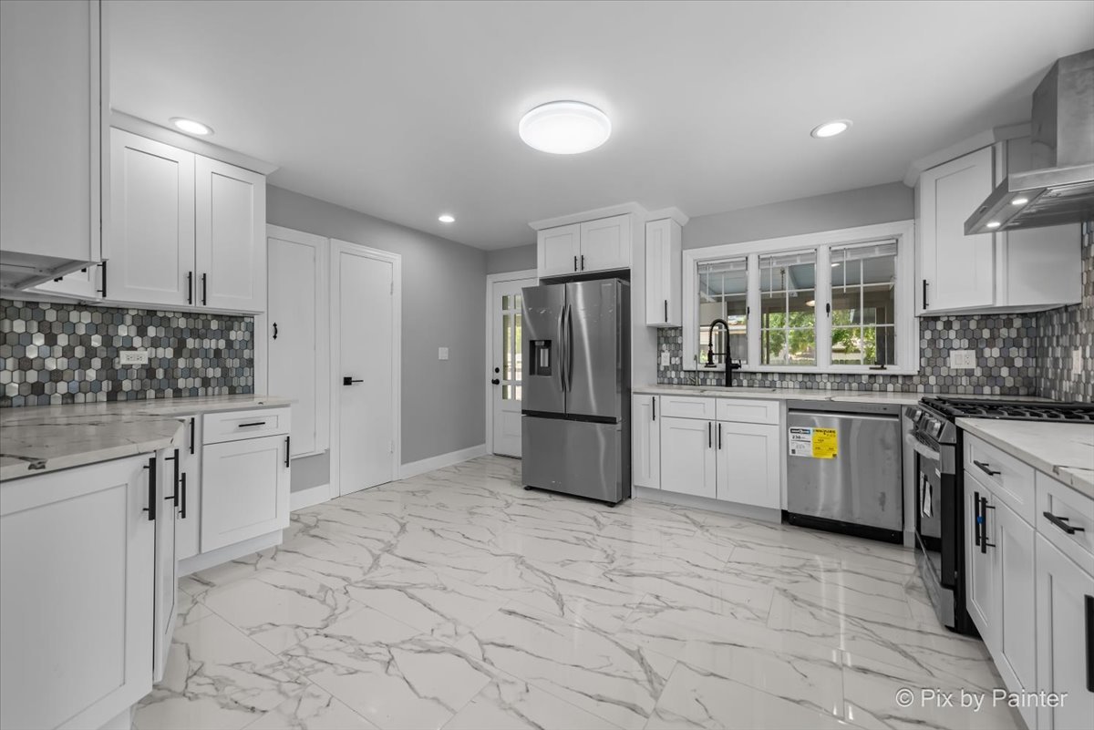 925 Ridgewood Road Rockford, IL 61107 - Photo 10 of 58 Gallery Image 10