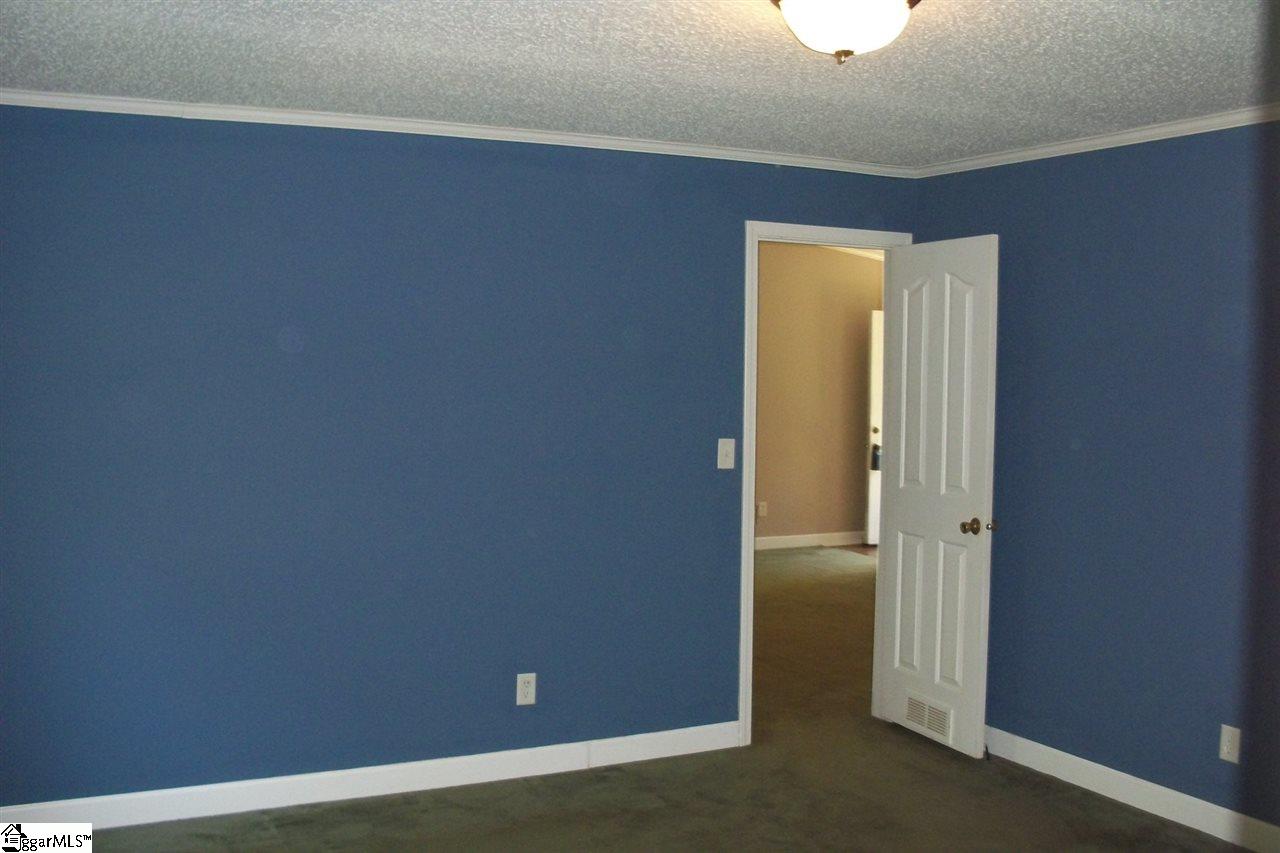 265 Southern Road Belton, SC 29627 - Photo 11 of 36