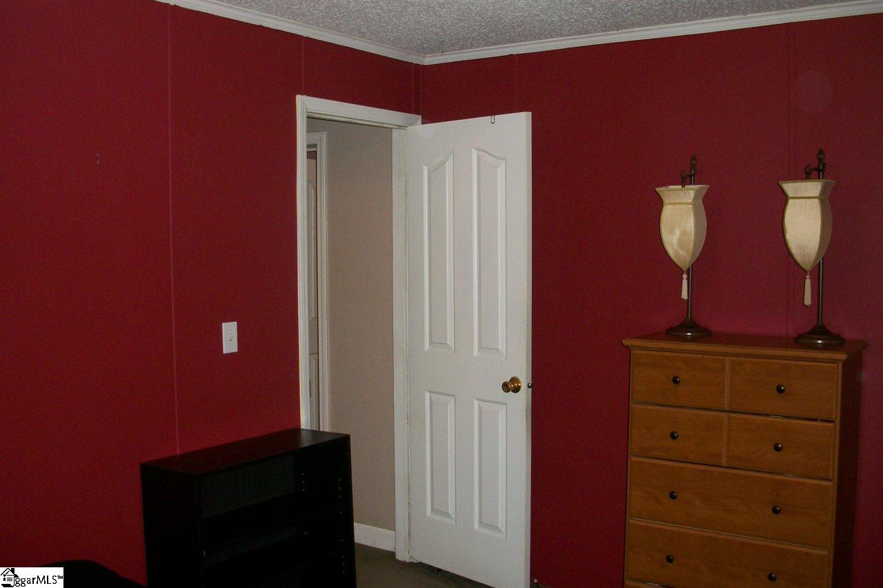 265 Southern Road Belton, SC 29627 - Photo 17 of 36