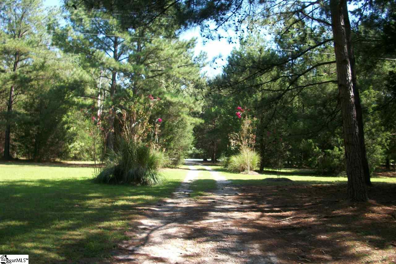 265 Southern Road Belton, SC 29627 - Photo 29 of 36