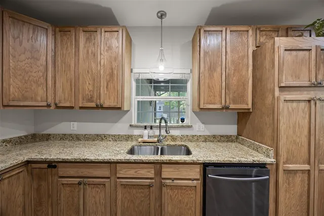 $350,000 | 3208 Travis Avenue, Fort Worth, TX 76110