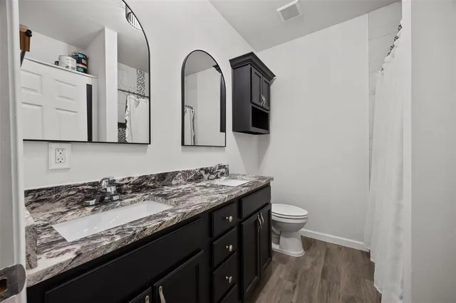 $350,000 | 3208 Travis Avenue, Fort Worth, TX 76110