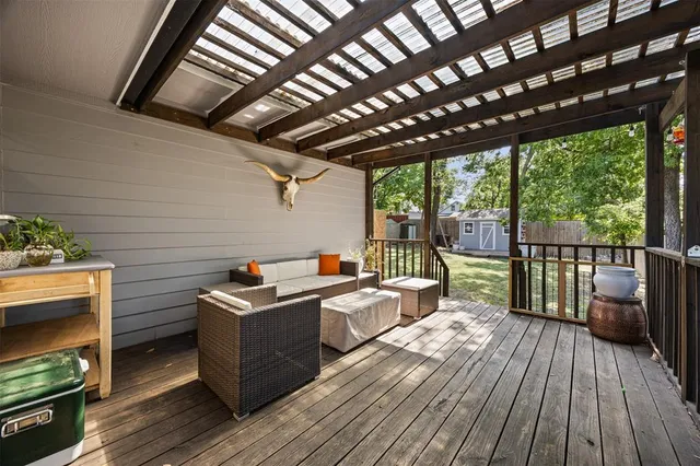 $350,000 | 3208 Travis Avenue, Fort Worth, TX 76110