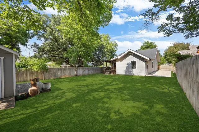 $350,000 | 3208 Travis Avenue, Fort Worth, TX 76110