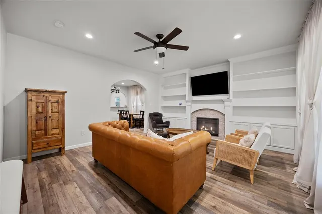 $350,000 | 3208 Travis Avenue, Fort Worth, TX 76110