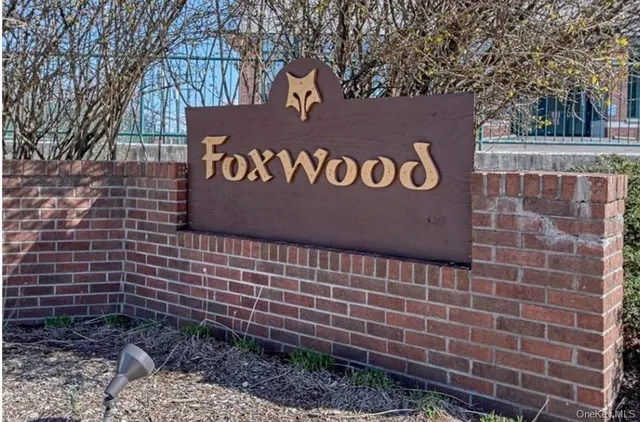 $434,000 | 72 Foxwood Circle, Mount Kisco, NY 10549