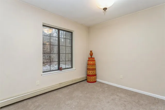 $434,000 | 72 Foxwood Circle, Mount Kisco, NY 10549