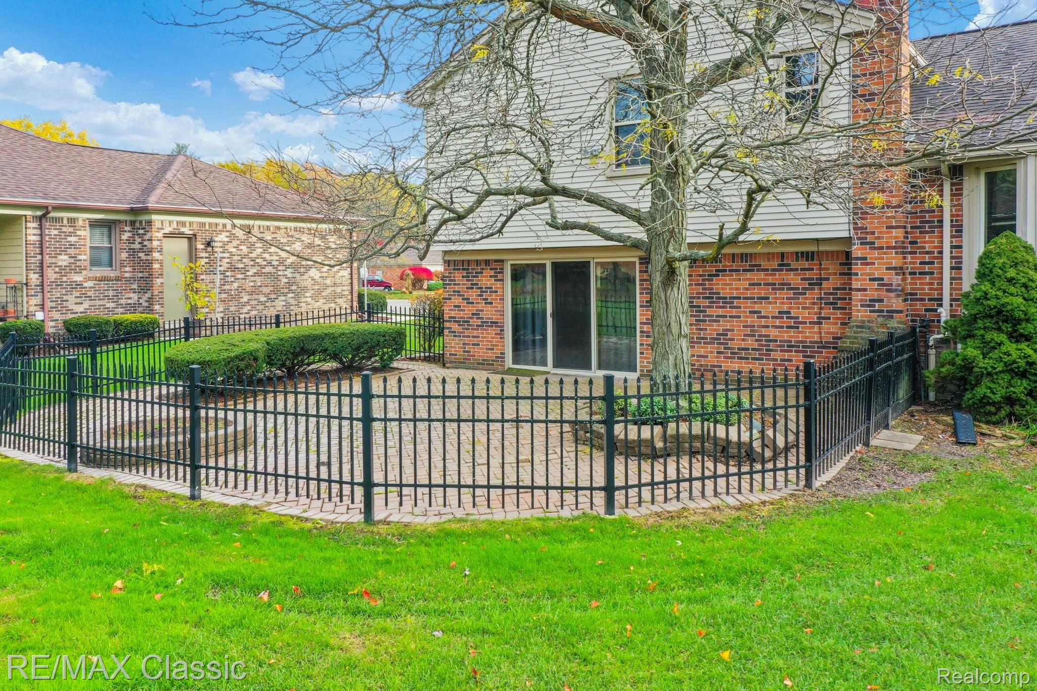 35152 Banbury Road Livonia, MI 48152 - Photo 4 of 33 DJI_0771.jpg