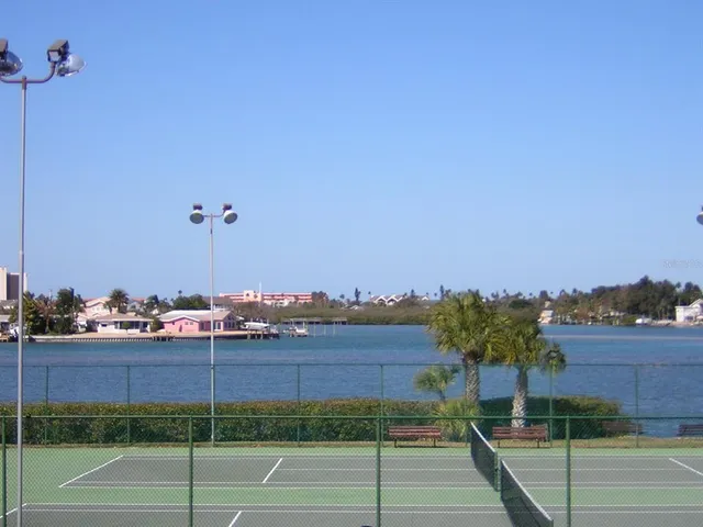 $1,425 | 12760 Indian Rocks Road, Unit 555, Largo, FL 33774