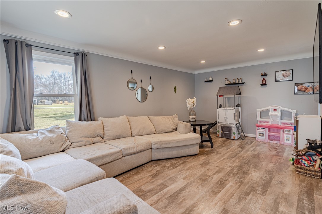 2964 Rockefeller Road Wickliffe, OH 44092 - Photo 5 of 23 Gallery Image 5