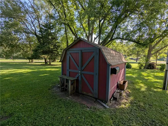 $137,000 | 1111 Miami Street, Hiawatha, KS 66434