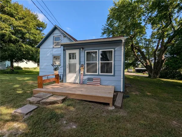 $119,900 | 1111 Miami Street, Hiawatha, KS 66434