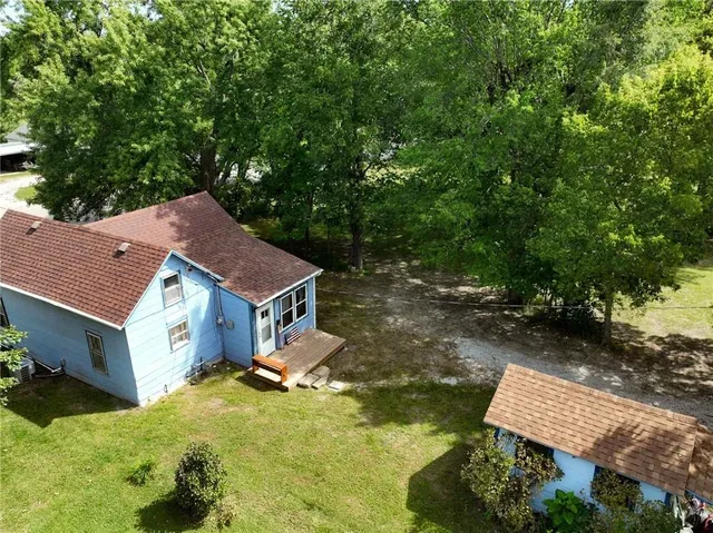 $137,000 | 1111 Miami Street, Hiawatha, KS 66434