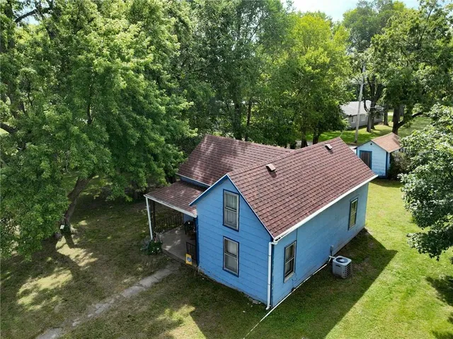 $137,000 | 1111 Miami Street, Hiawatha, KS 66434