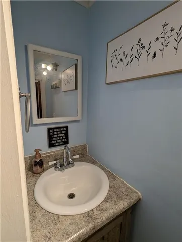 $137,000 | 1111 Miami Street, Hiawatha, KS 66434