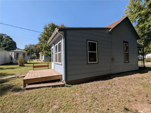 $119,900 | 1111 Miami Street, Hiawatha, KS 66434