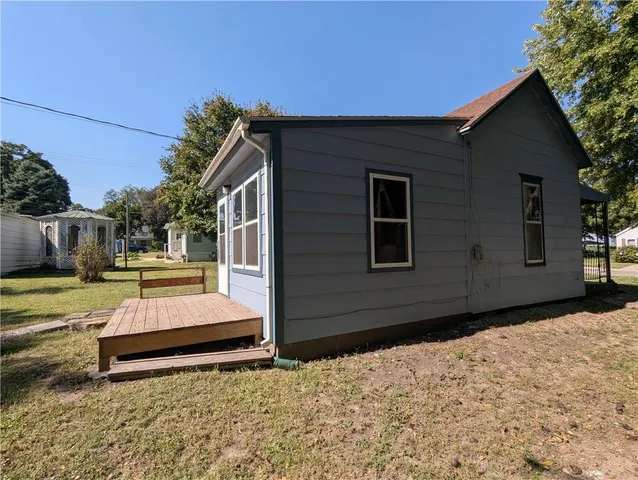$137,000 | 1111 Miami Street, Hiawatha, KS 66434