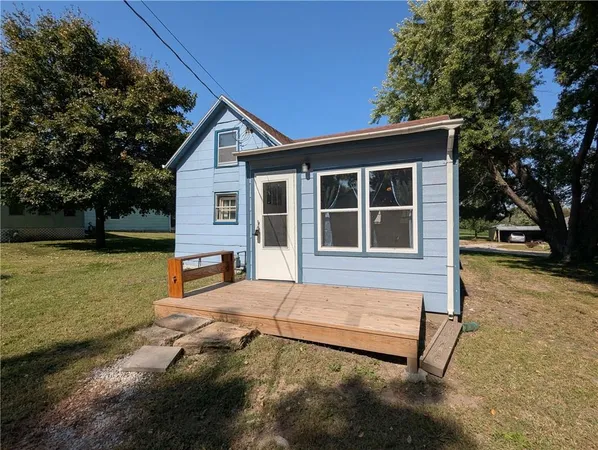 $119,900 | 1111 Miami Street, Hiawatha, KS 66434