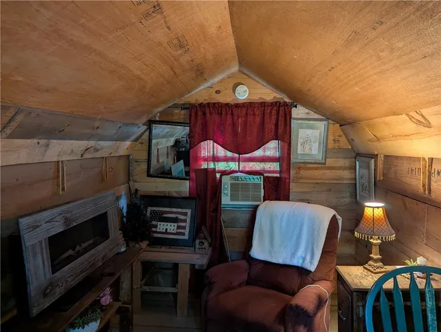 $137,000 | 1111 Miami Street, Hiawatha, KS 66434