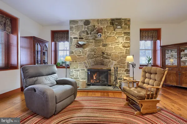 $500,000 | 76 South Brick Lane, Elverson, PA 19520