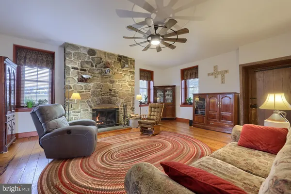 $500,000 | 76 South Brick Lane, Elverson, PA 19520