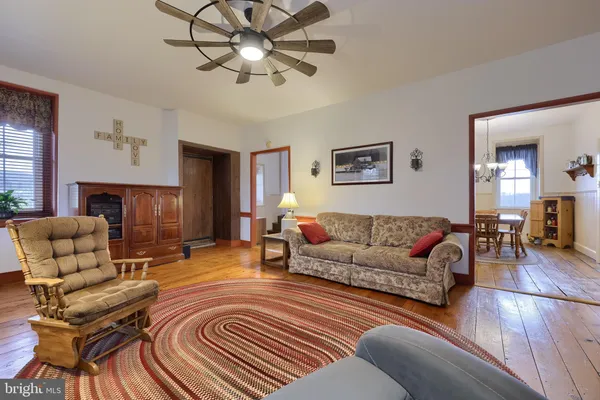 $500,000 | 76 South Brick Lane, Elverson, PA 19520