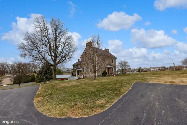 $500,000 | 76 South Brick Lane, Elverson, PA 19520