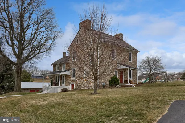 $500,000 | 76 South Brick Lane, Elverson, PA 19520