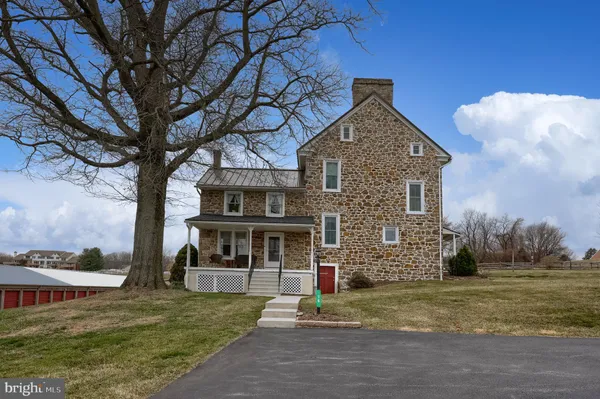 $500,000 | 76 South Brick Lane, Elverson, PA 19520