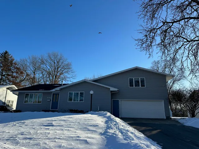 $385,000 | 1014 Green Bay Street, Onalaska, WI 54650