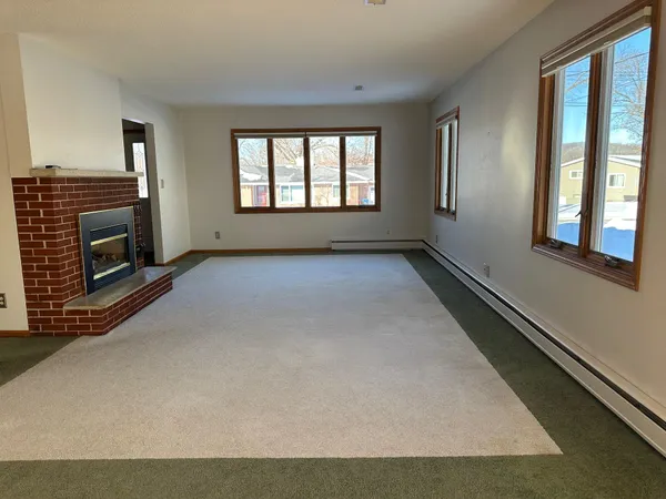 $369,900 | 1014 Green Bay Street, Onalaska, WI 54650
