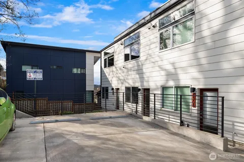 $949,880 | 1312 Yakima Avenue South, Seattle, WA 98144