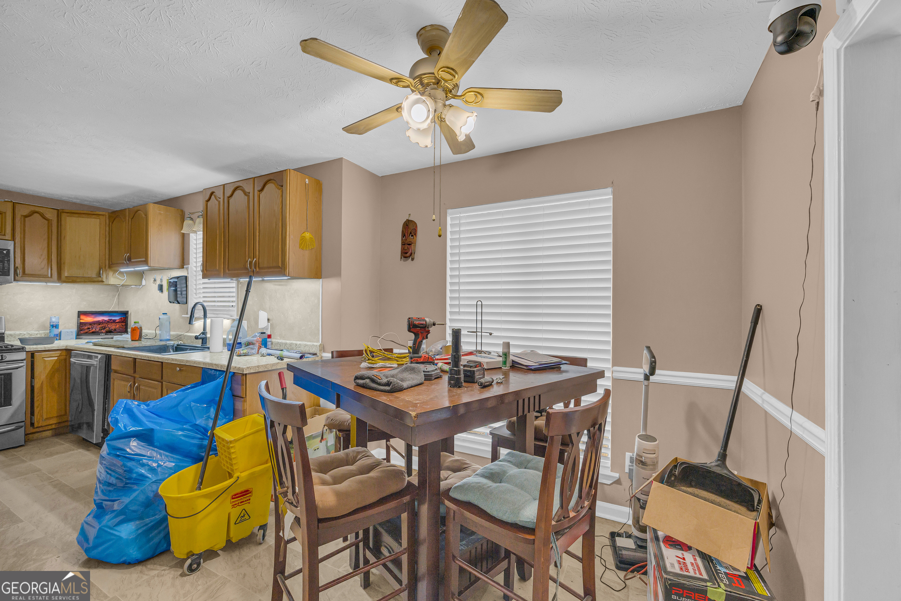 365 Falling Timber Court Stockbridge, GA 30281 - Photo 16 of 42