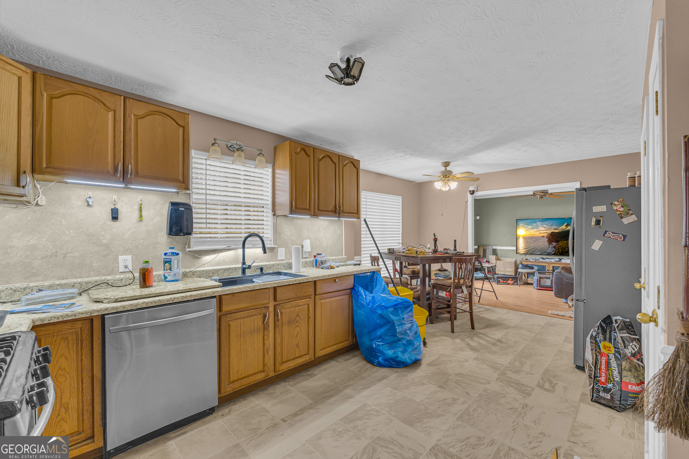 365 Falling Timber Court Stockbridge, GA 30281 - Photo 18 of 42