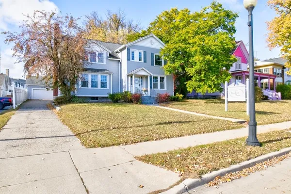 $289,900 | 1851 Riverside Avenue, Marinette, WI 54143