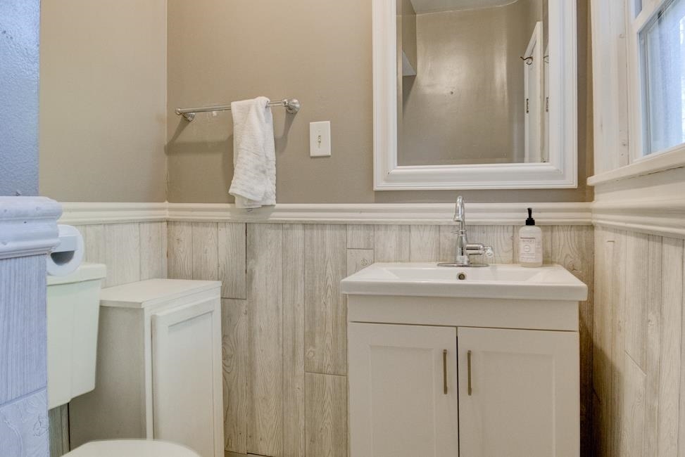 1851 Riverside Avenue Marinette, WI 54143 - Photo 14 of 50