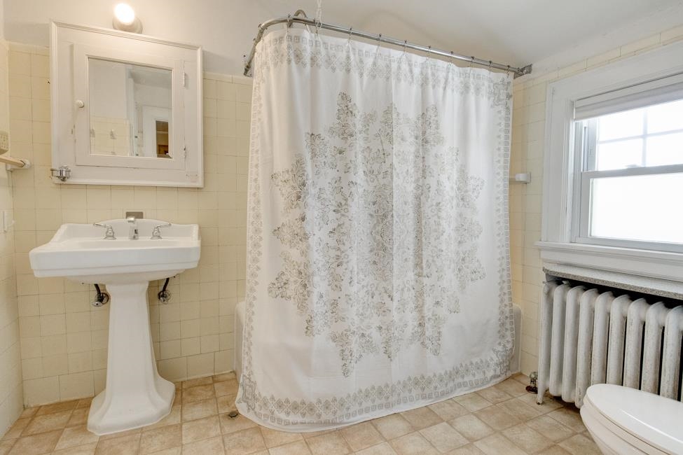 1851 Riverside Avenue Marinette, WI 54143 - Photo 22 of 50