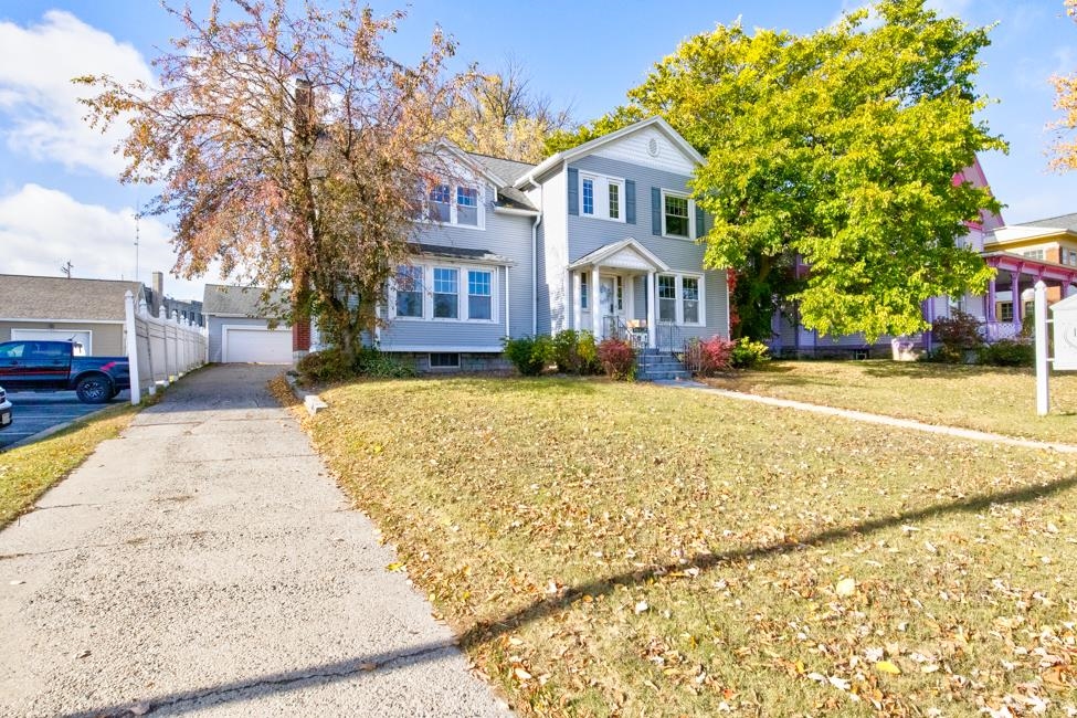 1851 Riverside Avenue Marinette, WI 54143 - Photo 48 of 50