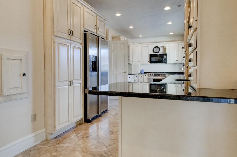 1851 Riverside Avenue Marinette, WI 54143 - Photo 9 of 50