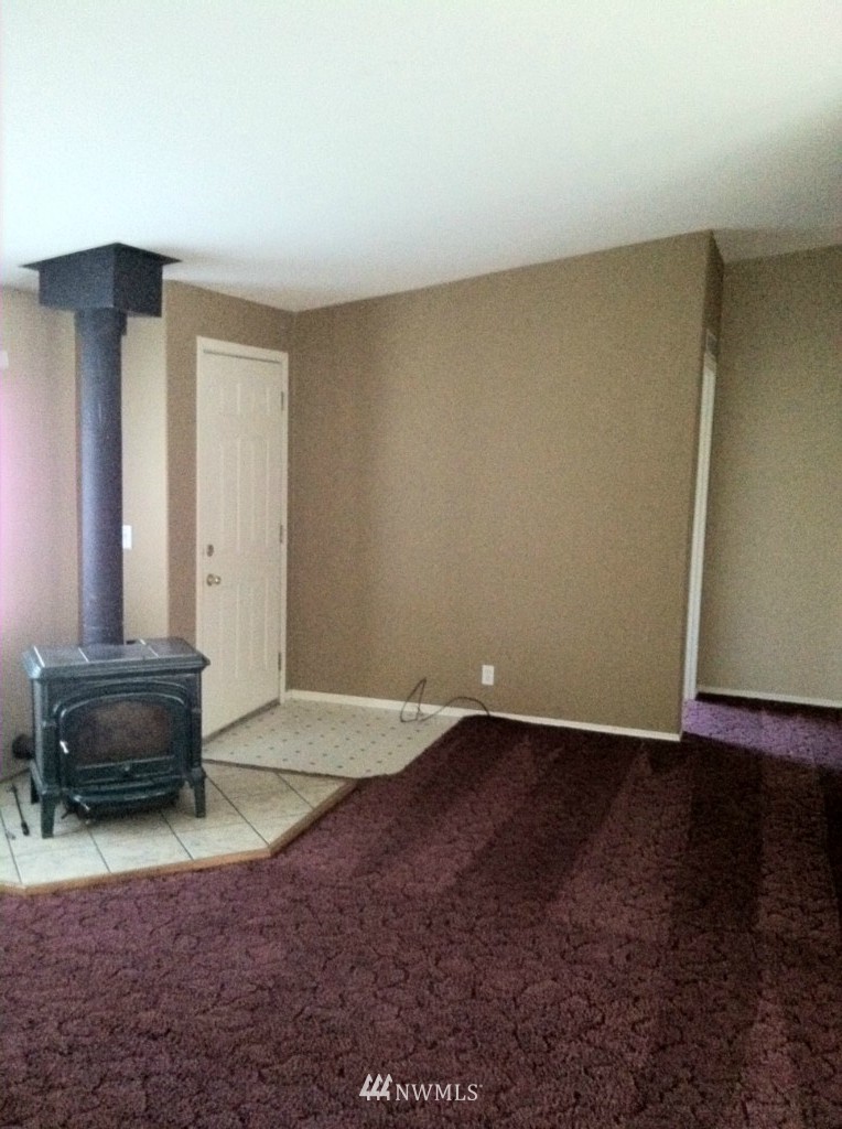 7662 Casey Road Deming, WA 98244 - Photo 10 of 14 Gallery Image 10