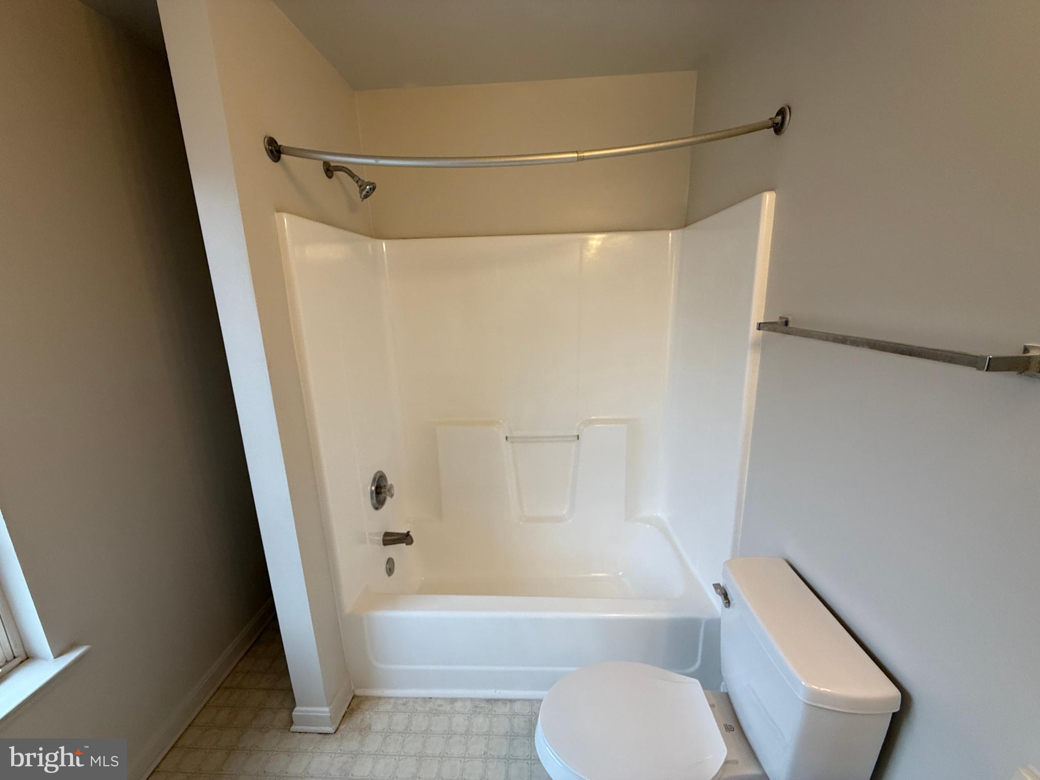 4345 Normandy Court Fredericksburg, VA 22408 - Photo 38 of 44 a bathroom with a tub shower and toilet