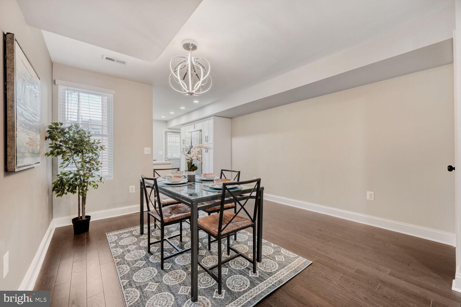 4003 Woodridge Road Baltimore, MD 21229 - Photo 6 of 22 Gallery Image 6