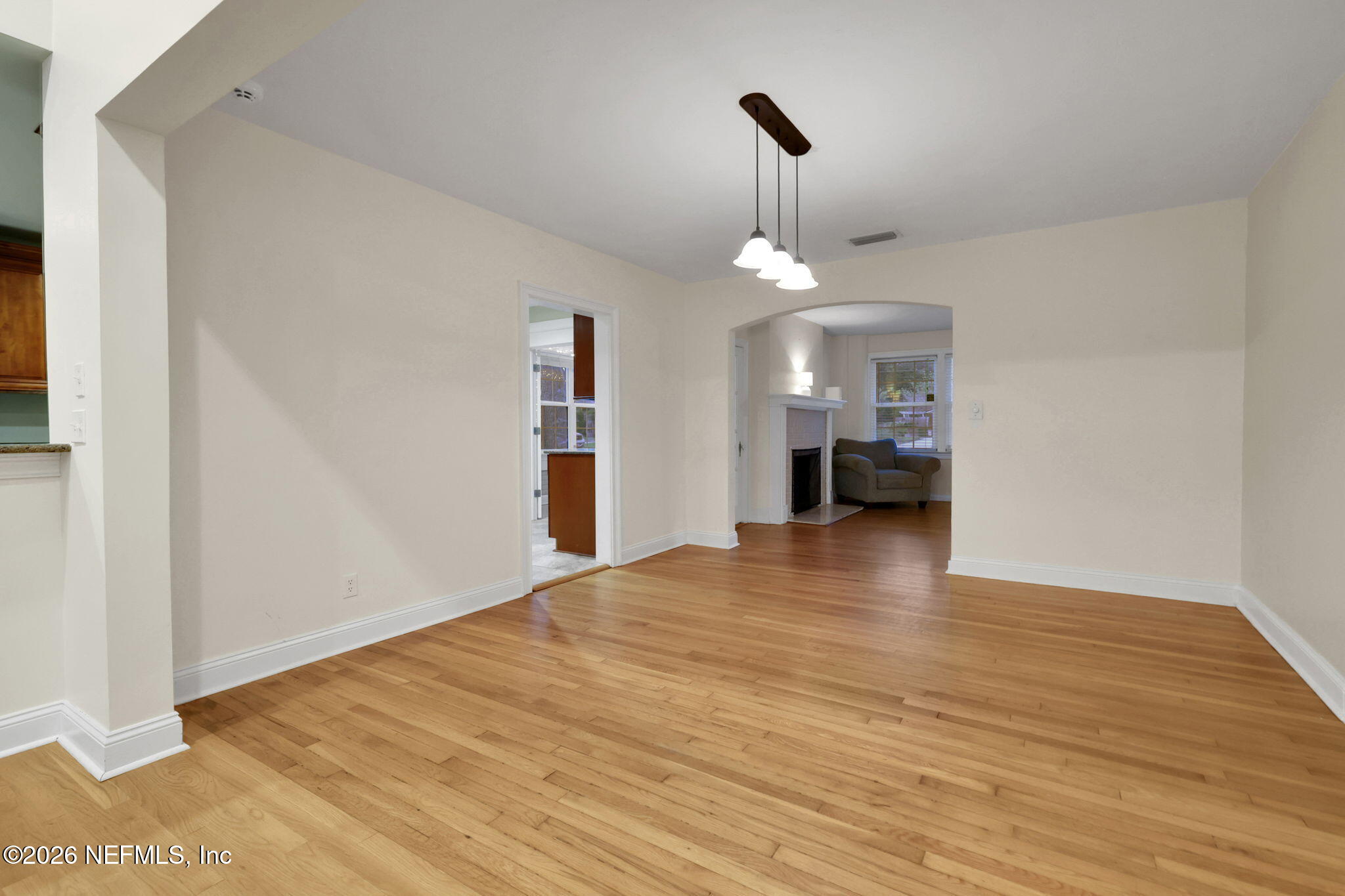 1536 Harbor Oaks Road Jacksonville, FL 32207 - Photo 9 of 23 Dining Room