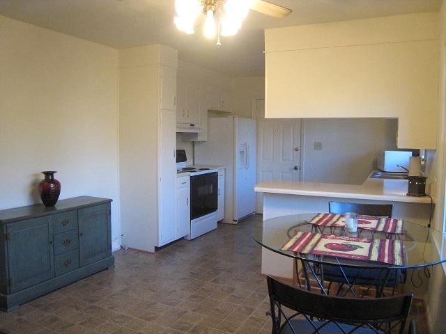 5421 Grandin Rd Extension Roanoke, VA 24018 - Photo 3 of 15 Kitchen