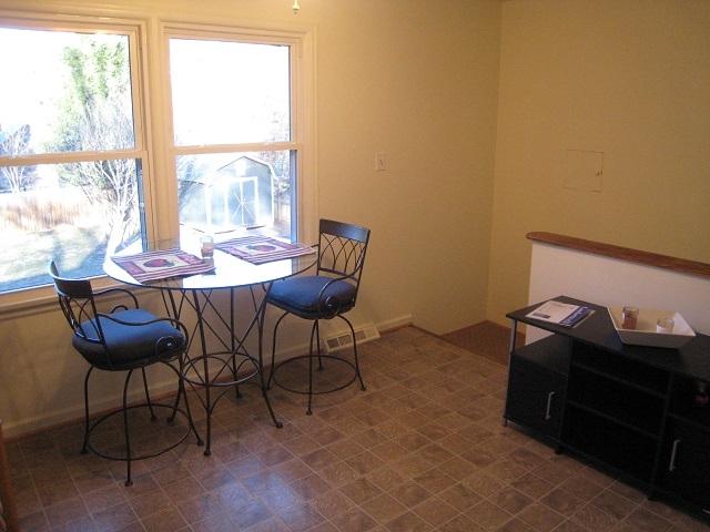 5421 Grandin Rd Extension Roanoke, VA 24018 - Photo 4 of 15 Breakfast Area