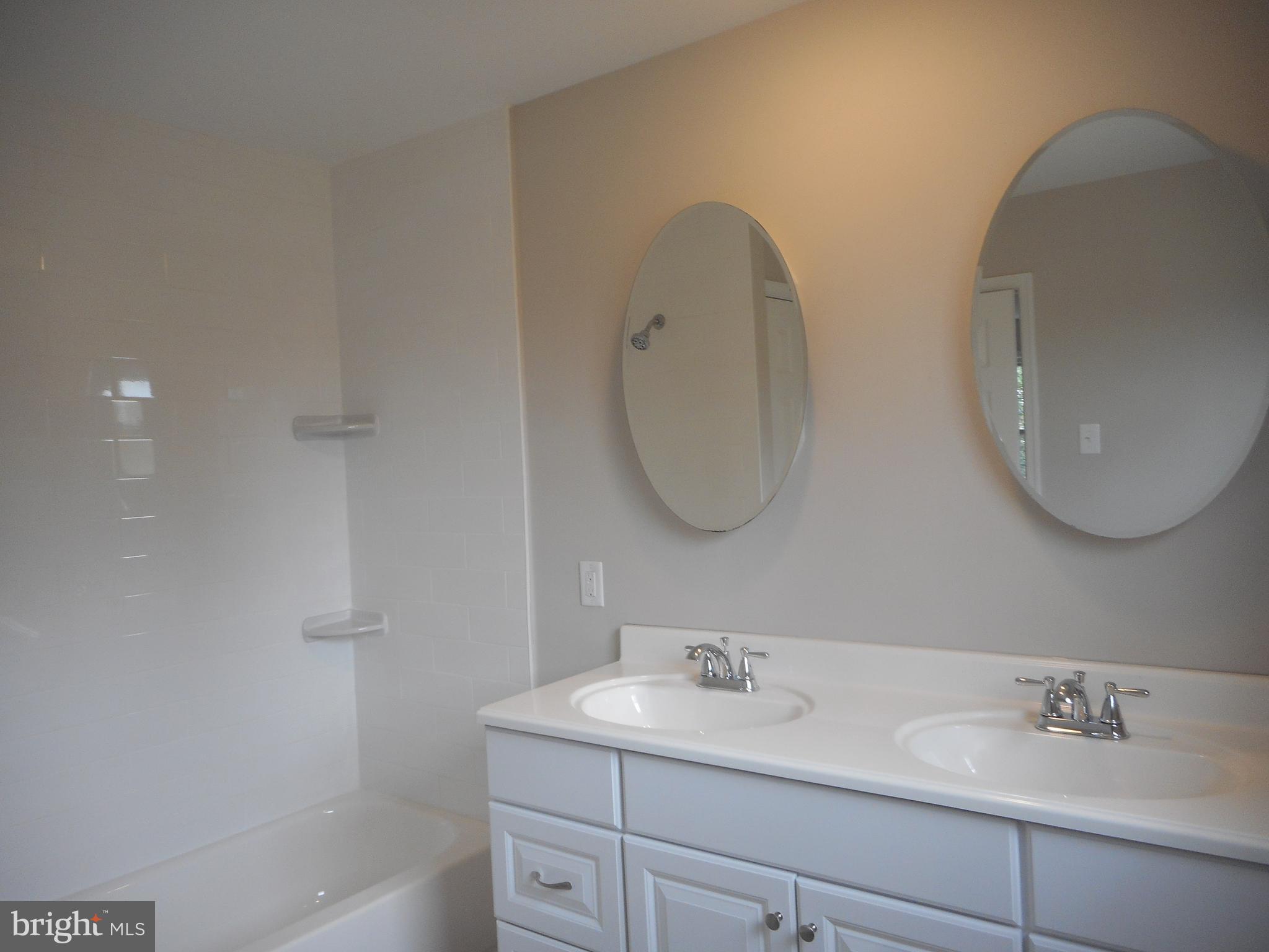 6619 Horseshoe Road Clinton, MD 20735 - Photo 13 of 21 Master Bath