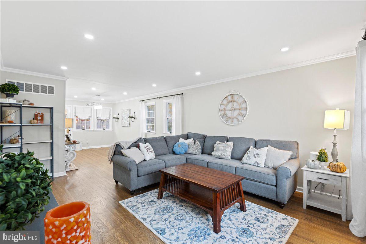 526 Hastings Road Cherry Hill, NJ 08034 - Photo 6 of 31