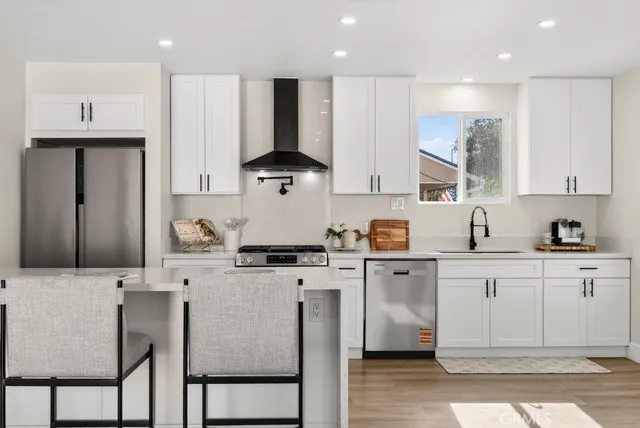 $985,000 | 1119 Magnolia Avenue, Santa Ana, CA 92707